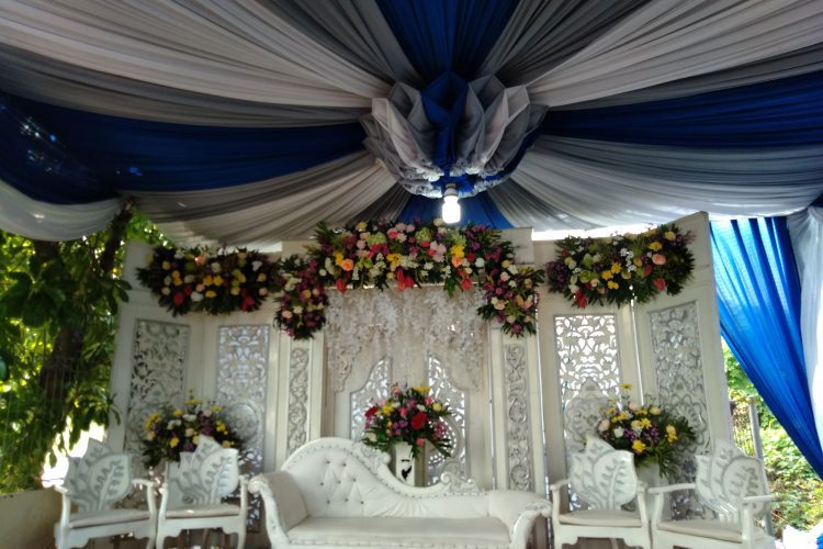 Tenda Drafery dan Panggung