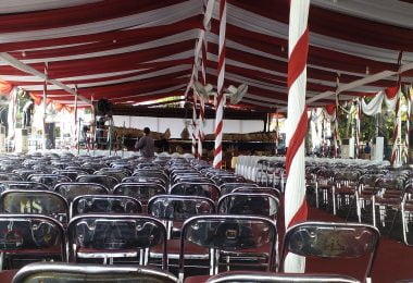 Tenda Drafery dan kursi Vercroom
